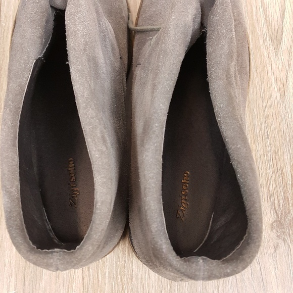 Zigi Soho gray suede sz 9 flat ankle boots EUC - Picture 4 of 5